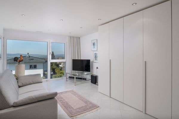 Ein Zuhause zum Verlieben: Pool, Design und fantastische Aussicht 5
