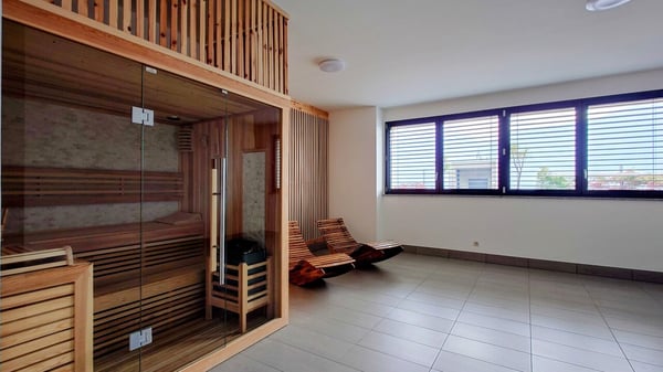 3.5-Zimmerwohnung mit grenzenloser Aussicht und zeitloser Architektur 11