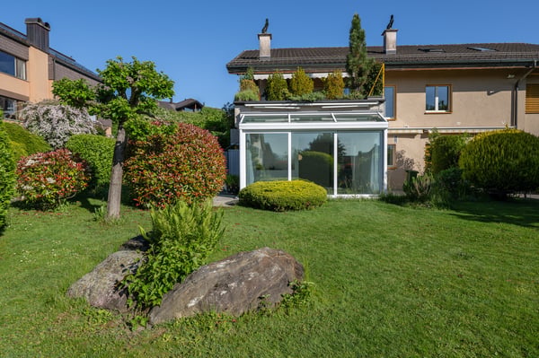 Lichtdurchflutete 3.5-Zimmer Gartenwohnung mit Gestaltungspotenzial 1