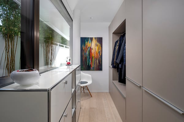 Stilvolle und top-moderne Eigentumswohnung am Zürichsee 8