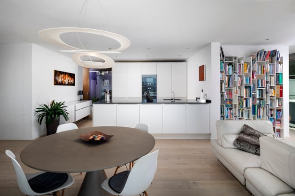 Stilvolle und top-moderne Eigentumswohnung am Zürichsee 3