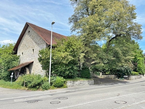 Grundstück mit altem Bauernhaus und viel Potential 2