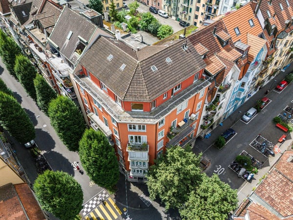 VIELSEITIGE UND GROSSZÜGIGE GEWERBEFLÄCHE IM BELIEBTEN BRUCHQUARTIER 2
