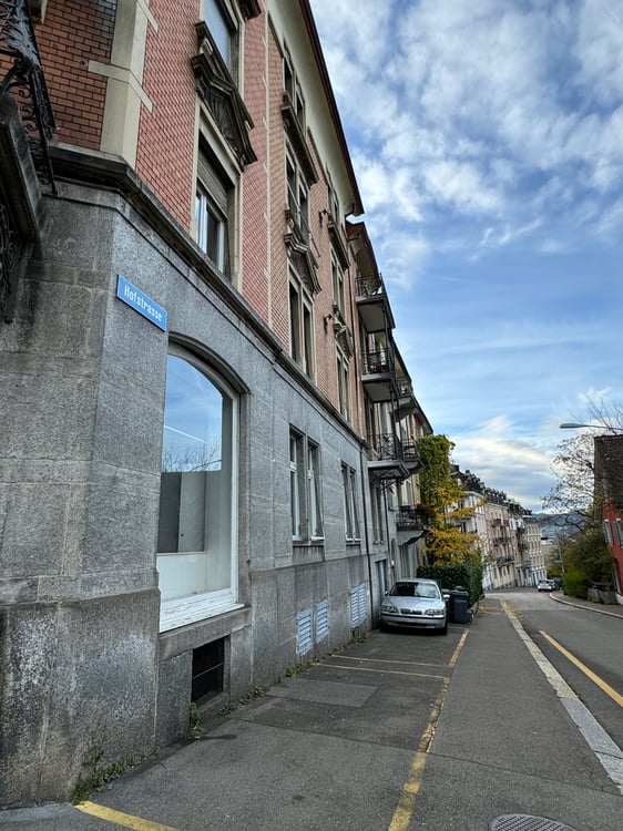 Befristeter Parkplatz im Herzen von Zürich zu vermieten 3