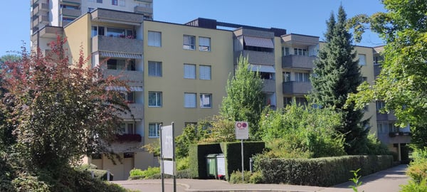 Helle und ruhige 3.5-Zimmer-Wohnung im 2. OG mit 2 Balkonen und Aussicht in Dietikon 15