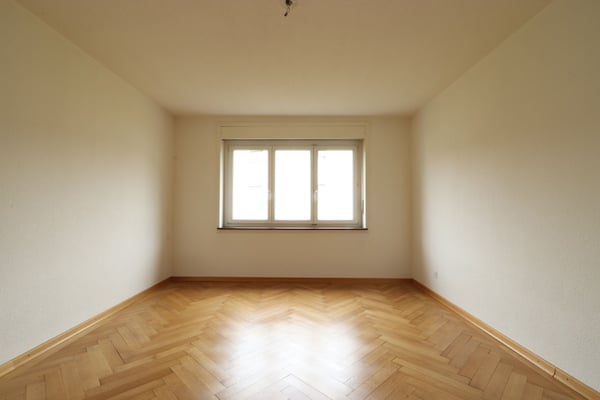 Charmante Wohnung, Nähe Stadtzentrum / ÖV 4