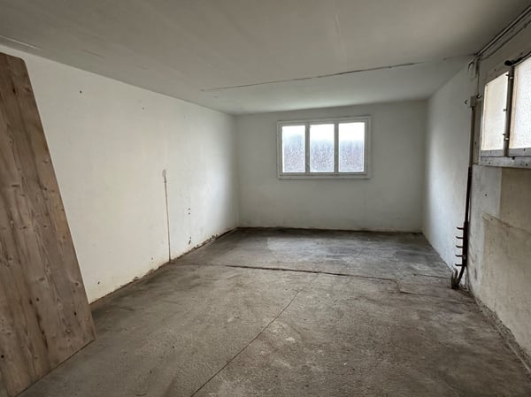 Werkstatt inkl. Garagenplätze zu vermieten - perfekt für Handwerker oder für Ihr Hobby! 4
