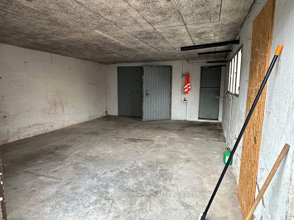 Werkstatt inkl. Garagenplätze zu vermieten - perfekt für Handwerker oder für Ihr Hobby! 3