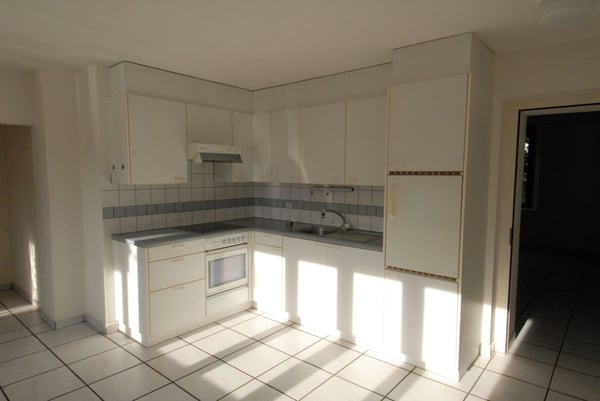 Helle und zentrale Wohnung für Singles! 2