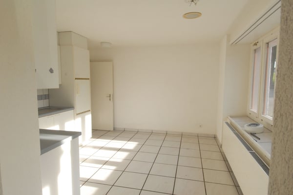 Helle und zentrale Wohnung für Singles! 3