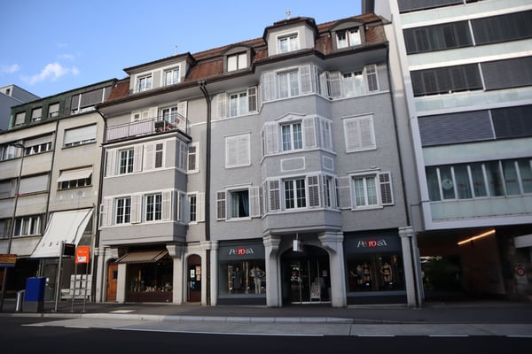 Ideale Pendler-Wohnung! Nähe Stadtzentrum, Einkauf und ÖV. 9