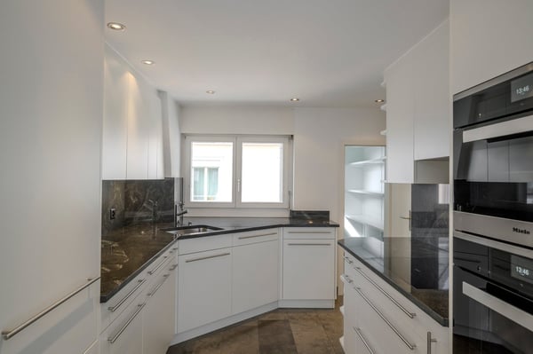 Charmante 3.5-Zimmer-Dachwohnung an der Sonneggstrasse in Zürich 4