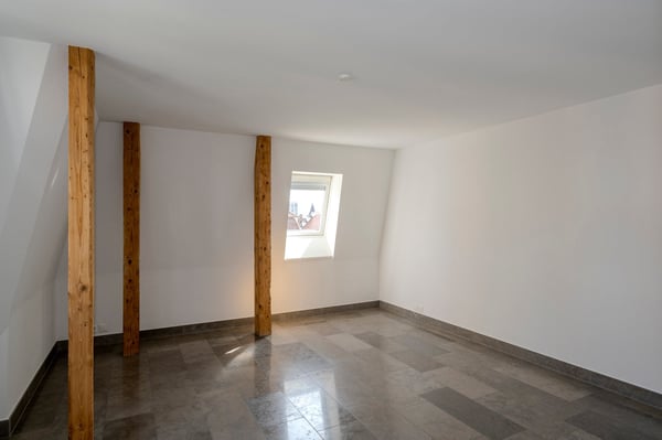 Charmante 3.5-Zimmer-Dachwohnung an der Sonneggstrasse in Zürich 9