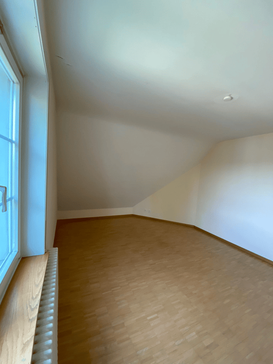 Charmante 4-Zimmer-Altbauwohnung mit Balkon und schöner Aussicht in Thalwil 6