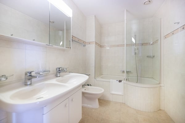 Charmante 4-Zimmer-Wohnung mit Balkon und Hallenbad in Oberwinterthur 8