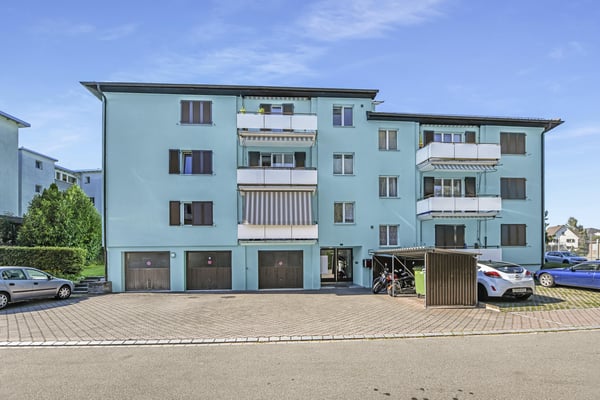 Aussenparkplatz in Dübendorf 3