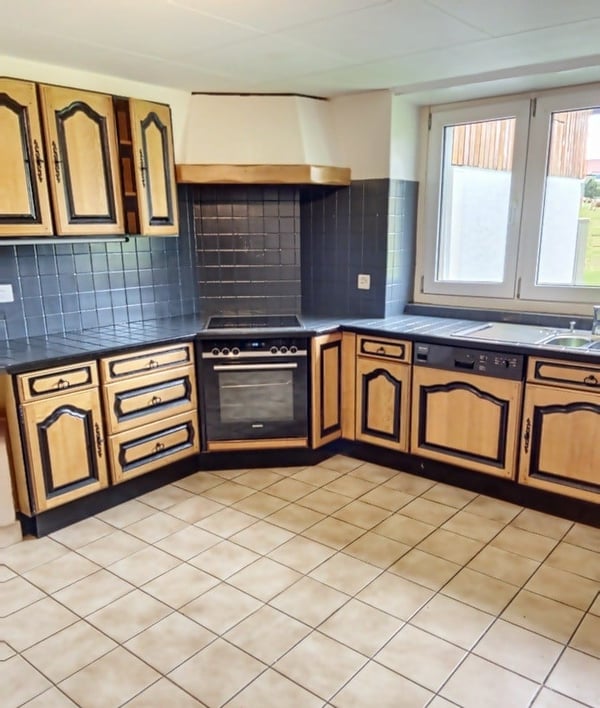 Charmante ferme de deux appartements au cœur du village de Mézières (FR) 8