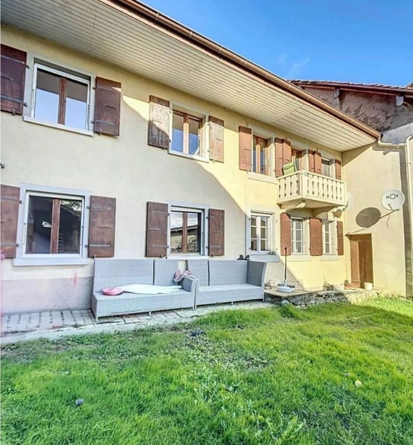 Villars-le-Grand – Maison de village avec jardin et grange à transformer 4