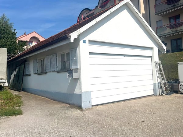 Terrain de 367 m² avec dépôt existant – Situation privilégiée à deux pas de la gare de Chénens 2