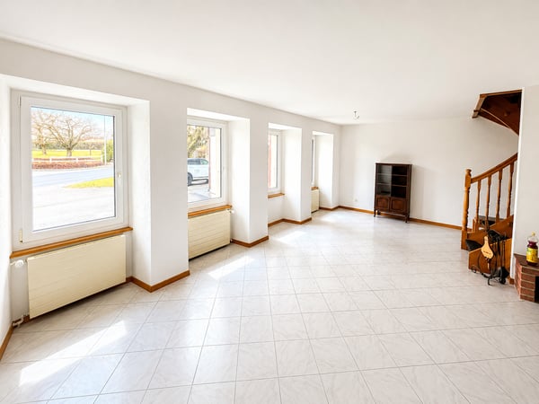 Ferme de caractère avec 3 logements indépendants sur 2'998 m² de terrain 9