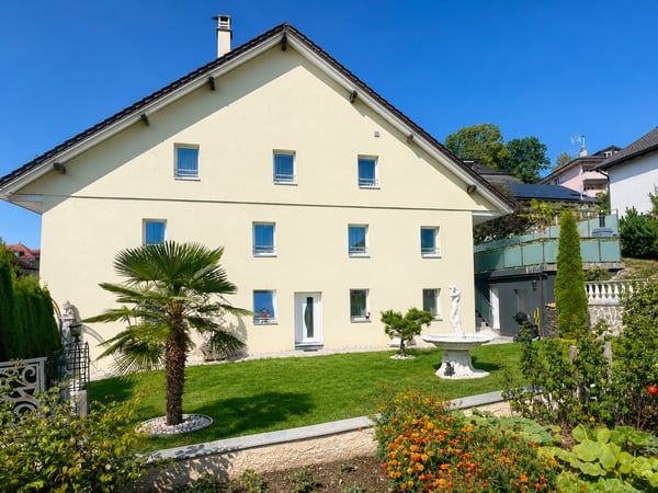 Propriété de caractère composée de 3 appartements – 393 m² habitables à Romont 2