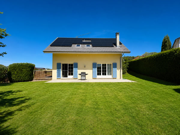 Superbe villa individuelle de 6.5 pièces avec géothermie et panneaux solaires – Mézières (FR) 4