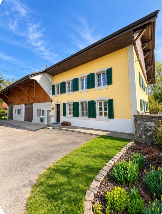 Magnifique ferme rénovée avec installations équestres à Brenles 2