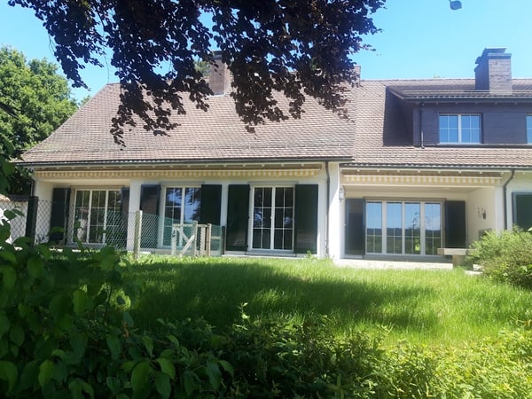 Mehr-Generationen-Villa mit viel Platz und grossem Umschwung! 12
