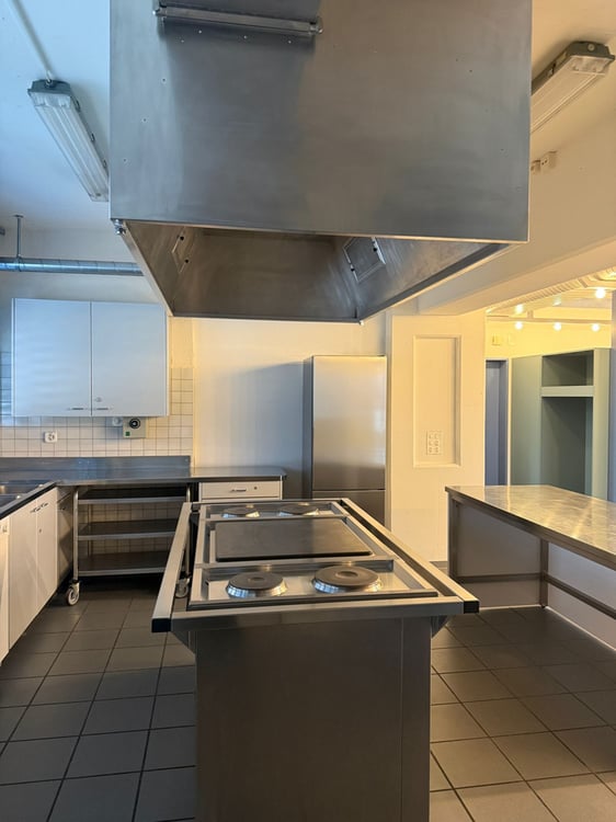 Teilsanierte Wohnung in Rafz 3