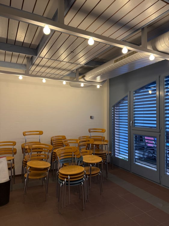 Teilsanierte Wohnung in Rafz 5