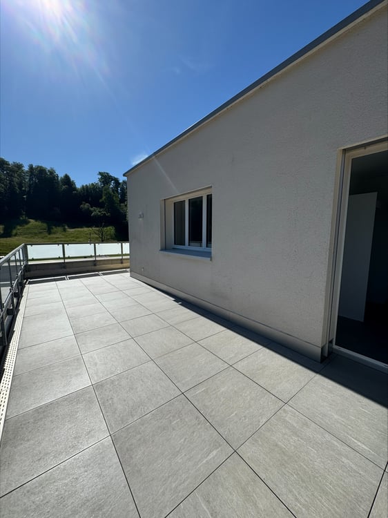 Moderne Wohnung mit zwei grossen Dachterrassen 8