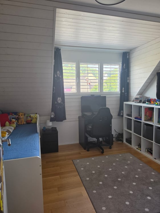 Moderne Wohnung mit Balkon in Stammheim 8
