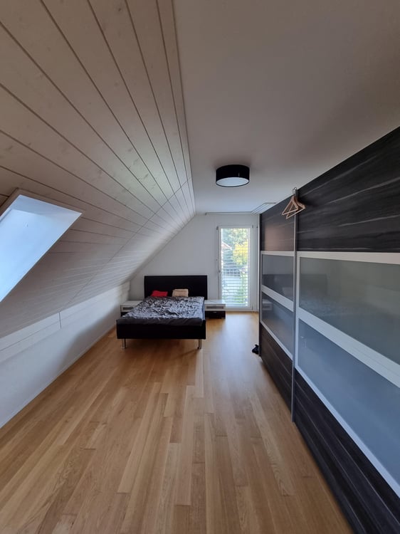 Moderne Wohnung mit Balkon in Stammheim 7