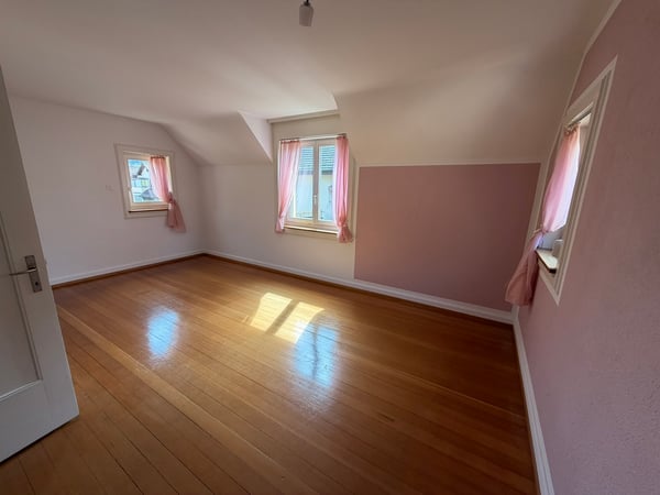 Charmantes 5-Zimmer-Einfamilienhaus mit Garten 6