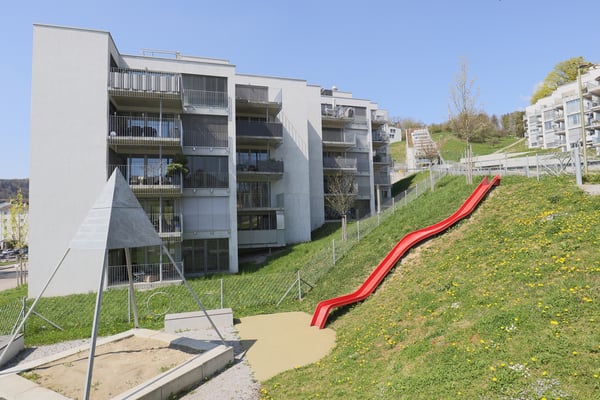 Moderne 4.5-Zimmer-Wohnung mit zwei Balkonen in Winterthur-Töss 1