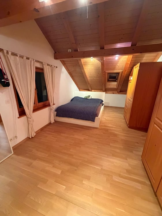 Alleinstehendes Einfamilienhaus mit gepflegtem, grossem Garten 5