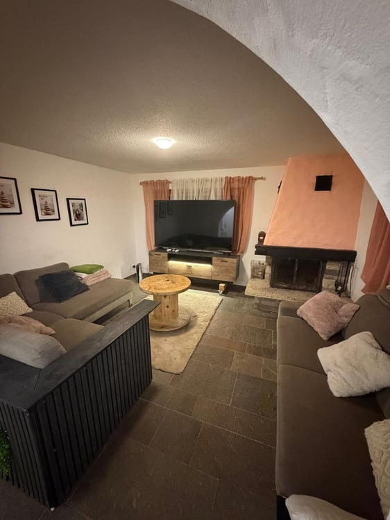 Alleinstehendes Einfamilienhaus mit gepflegtem, grossem Garten 4