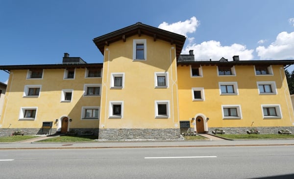 Grosszügige 3.5 Zimmerwohnung im Herzen Malojas 1