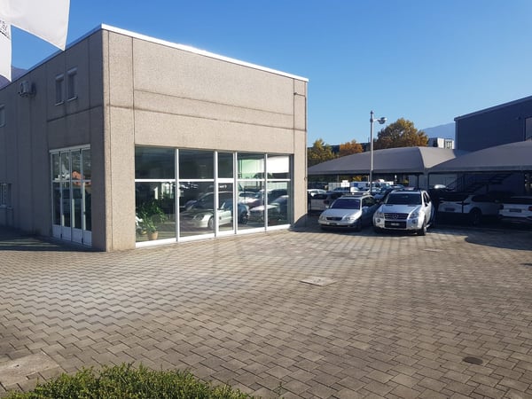 Gewerbeimmobilie mit Showroom an bester Lage 2