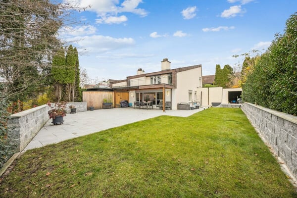 Familienfreundliches 1.5-Zimmer-Einfamilienhaus in Bonstetten 11