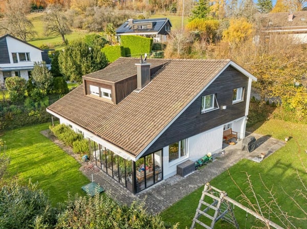 Freistehendes 1.5-Zimmer-Einfamilienhaus mit Garten 2