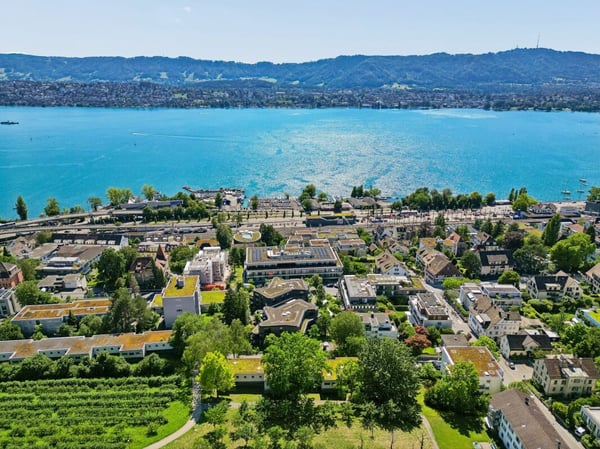 Moderne 2.5-Zimmer-Wohnung im Seefeld 12