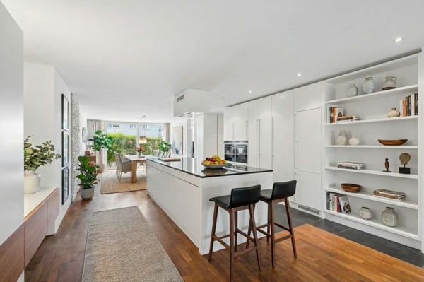 Grosszügige 4.5-Zimmer-Gartenwohnung in zentrumsnähe in Höngg 4