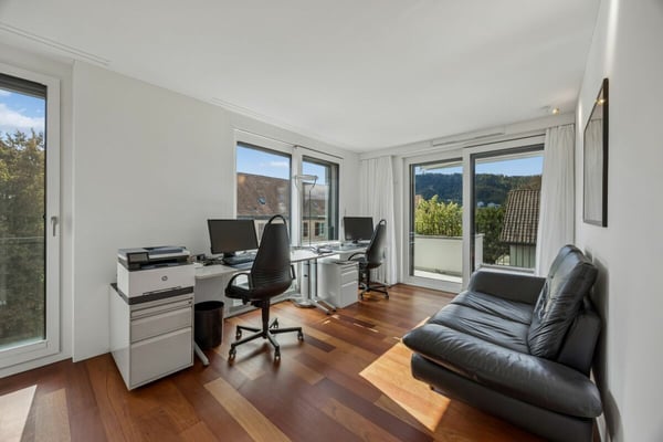 Exklusive 2.5-Zimmer-Wohnung an der Goldbrunnenstrasse 9