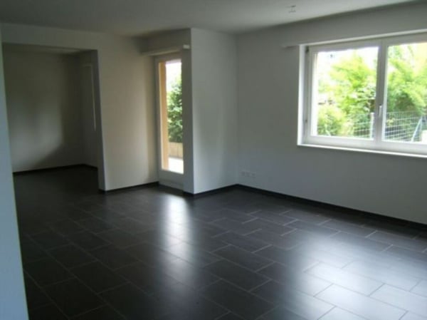 Grosszügige renovierte Wohnung mit Sitzplatz in grüner Umgebung 5