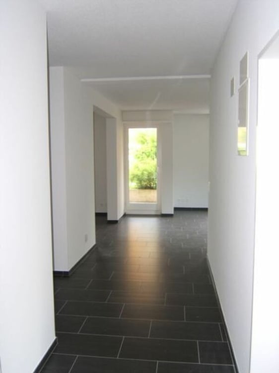 Grosszügige renovierte Wohnung mit Sitzplatz in grüner Umgebung 6