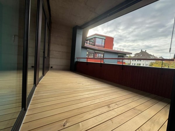 Raumhohe Wohnung im Neubauprojekt