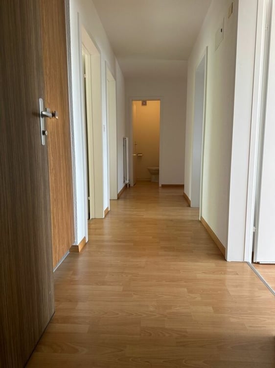 Sonnige 4.5-Zimmer-Wohnung mit Balkon 10