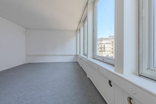 Helle Büroflächen zu vermieten, im zentralsten Kreis der Stadt Zürich 4