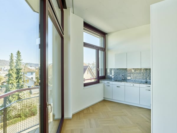 Raumhohe Wohnung im Neubauprojekt